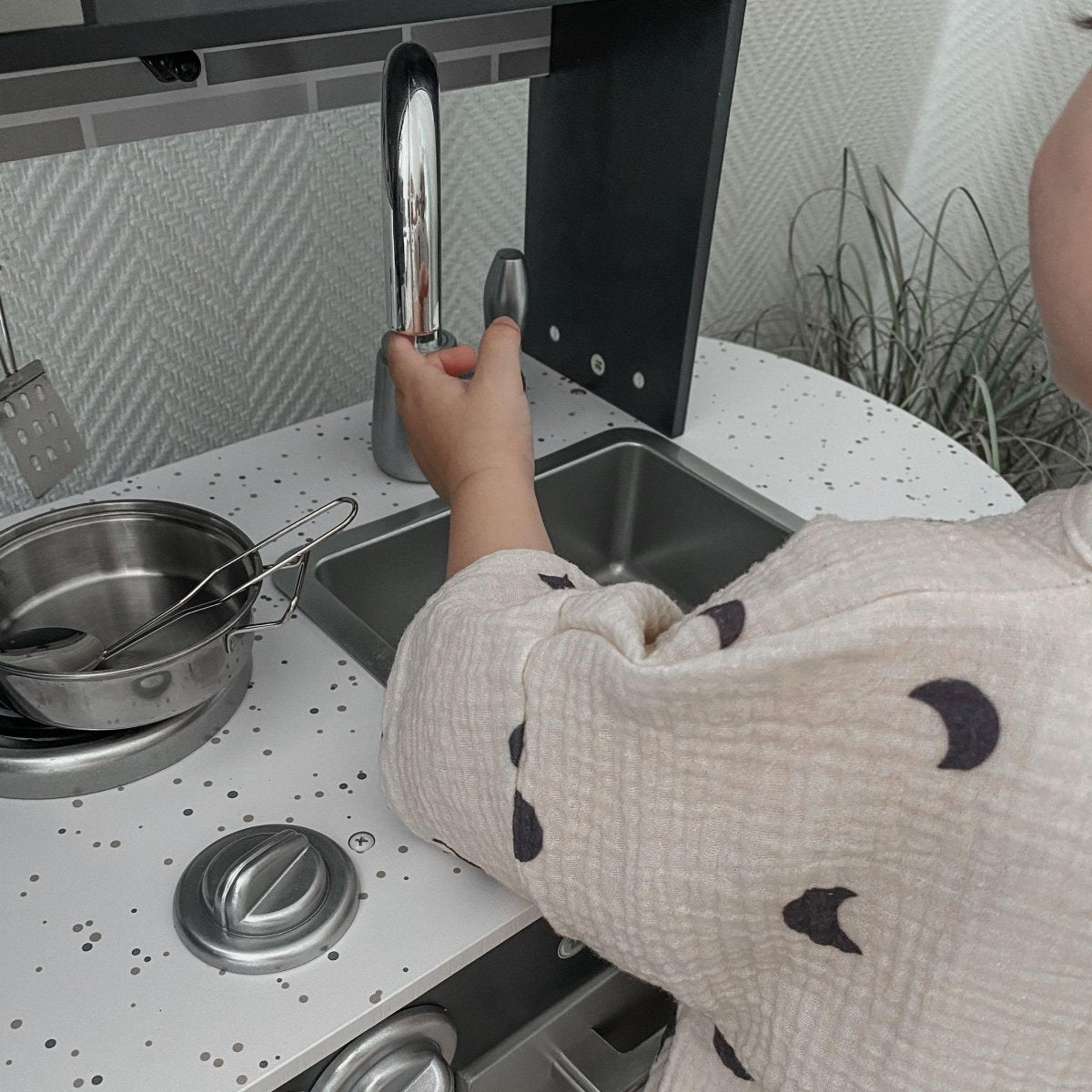 Wooden Kids Kitchen with LED, Microwave, Fridge, Accessories and Oven - Babies Mall